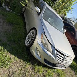 Hyundai Genesis 2012