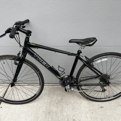Medium 17.5” Trek 7.3 FX Hybrid Bike