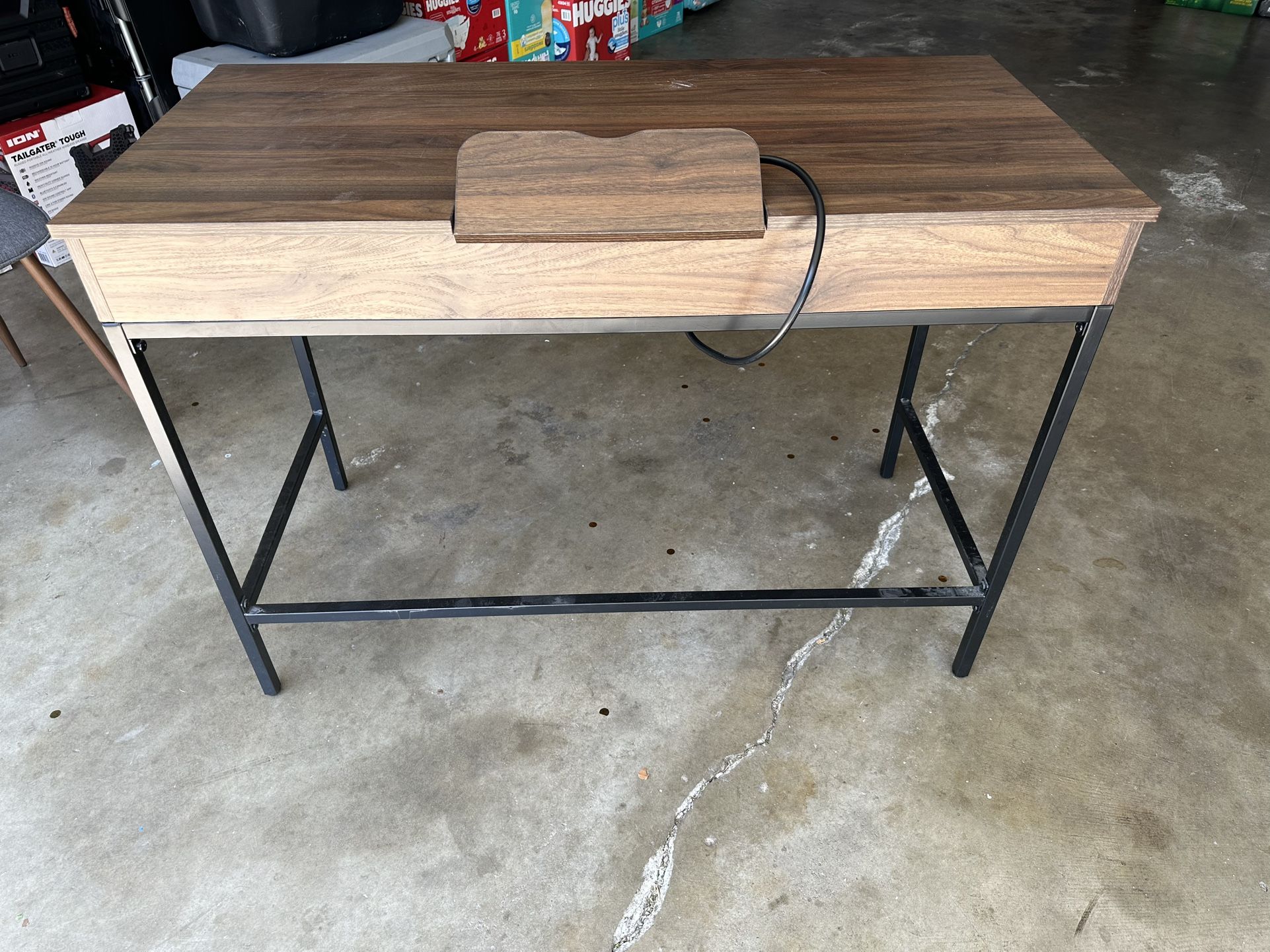 Desk With Chair