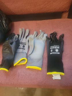 33 gloves $25 for all. New. Size S