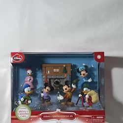 Disney’s Holiday Figurine Collector Set. Mickey’s Christmas Carol 