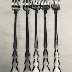 Oneida (Valerie)  Cocktail Forks (5)