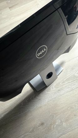 27" Inch Dell Monitor (Model SE2717H)