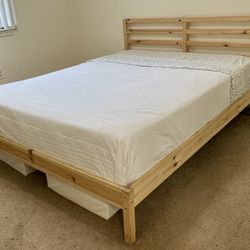 Queen Size bed frame W/ Support Slats