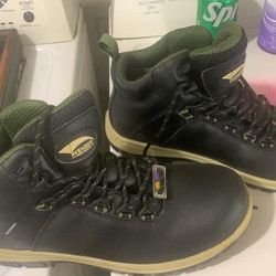 Avenger Breaker Safety Toe Work Boots, Black Leather