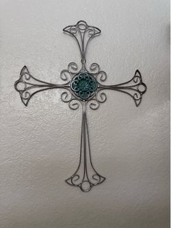 Silver metal Cross 22x18 $5