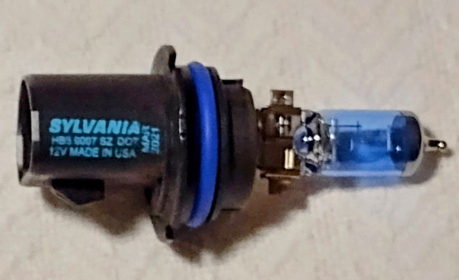 🍀SYLVANIA 9007 Headlight Replacement Bulb Lamp USED