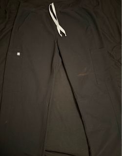 black Figs Axim cargo scrub medium pants.
