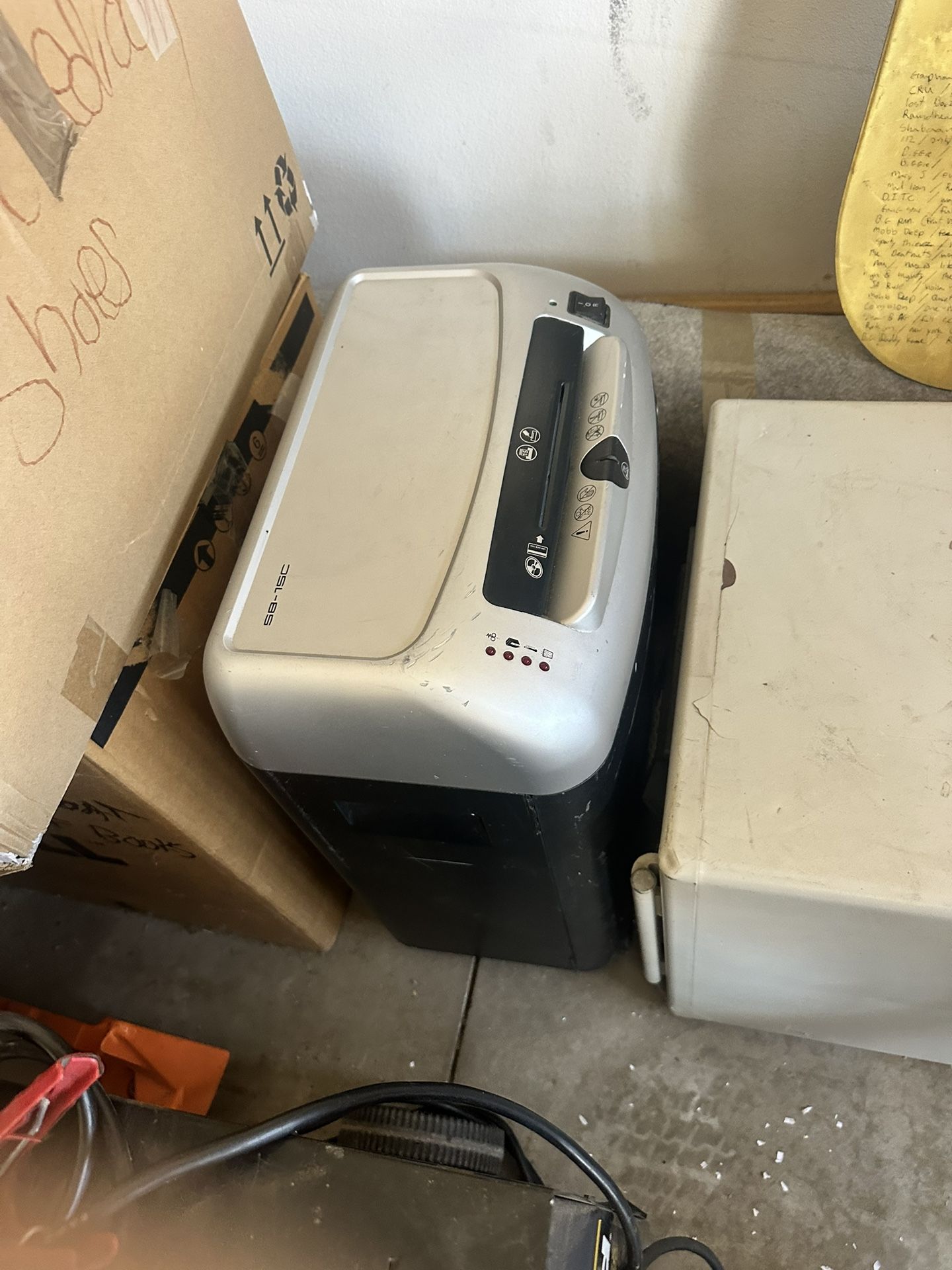 Paper document shredder