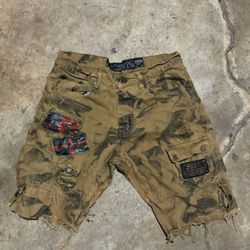 Vintage Heritage ‘76 cargo shorts.