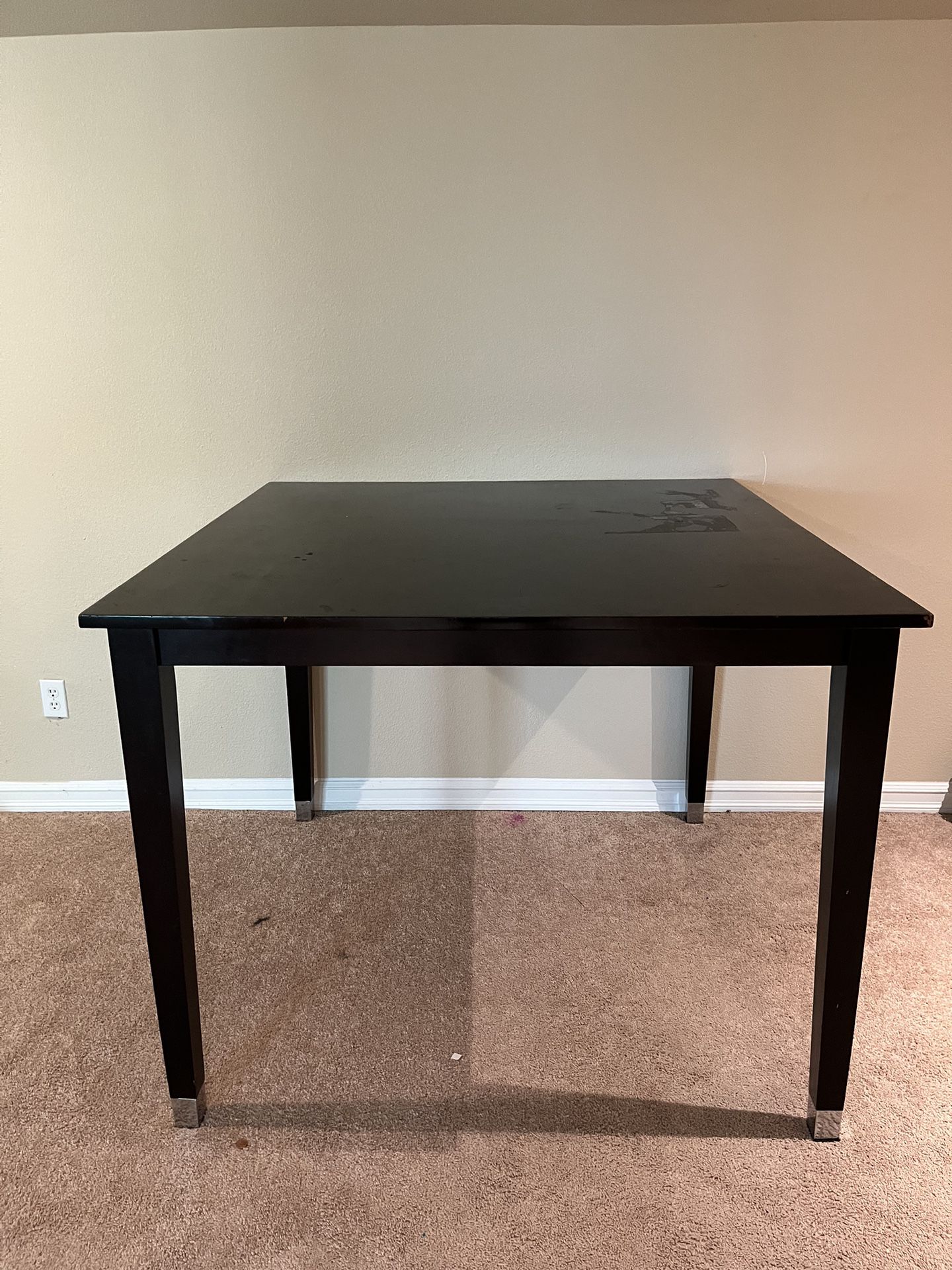 Large table - Good condition