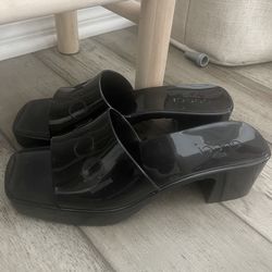 Gucci Slides Size 38- US Size 8 Woman