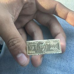 Gold Double Finger Hundred Dollar 