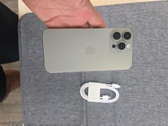 Iphone 15 pro max .....256gb. Unlock any sim
