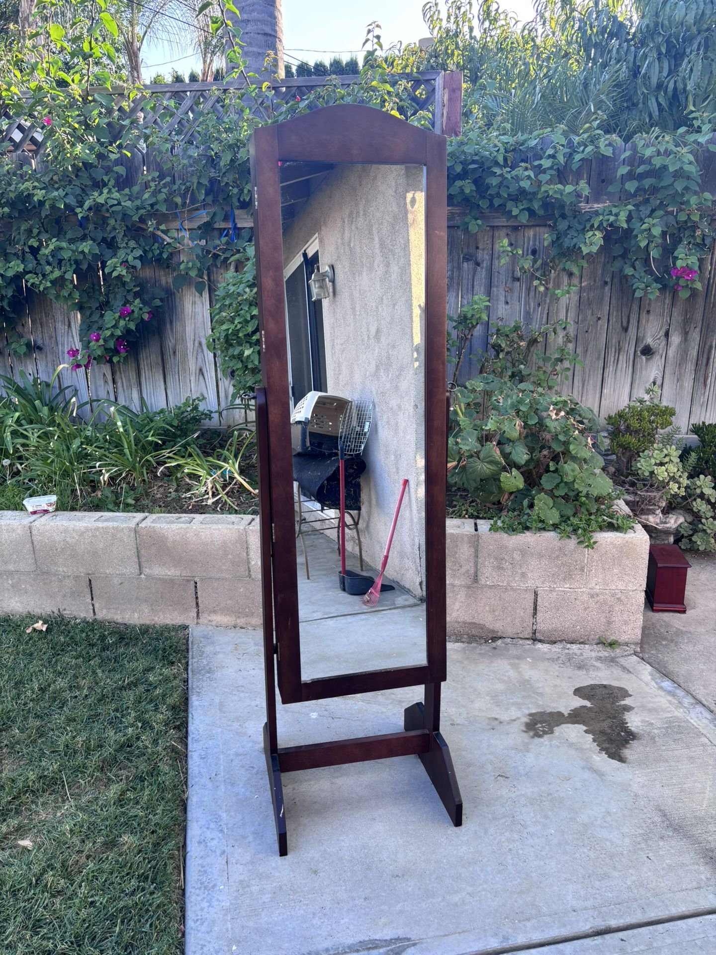 Tall Jewlery Closet With Mirror