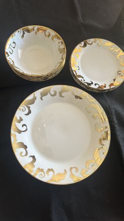Beautiful Set Of 4 People Plates