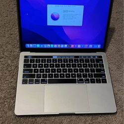 Apple MacBook Pro 13 With touch Bar 