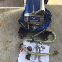 GRACO PROJECT PAINTER!  ALMOST NEW!  ISED ONLY ONE TIME!  EVERYTHING WORKS!