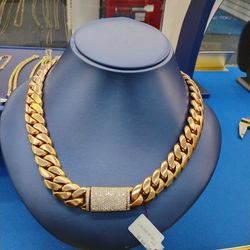 Cuban chain rose gold 10 karat with diamonds lock