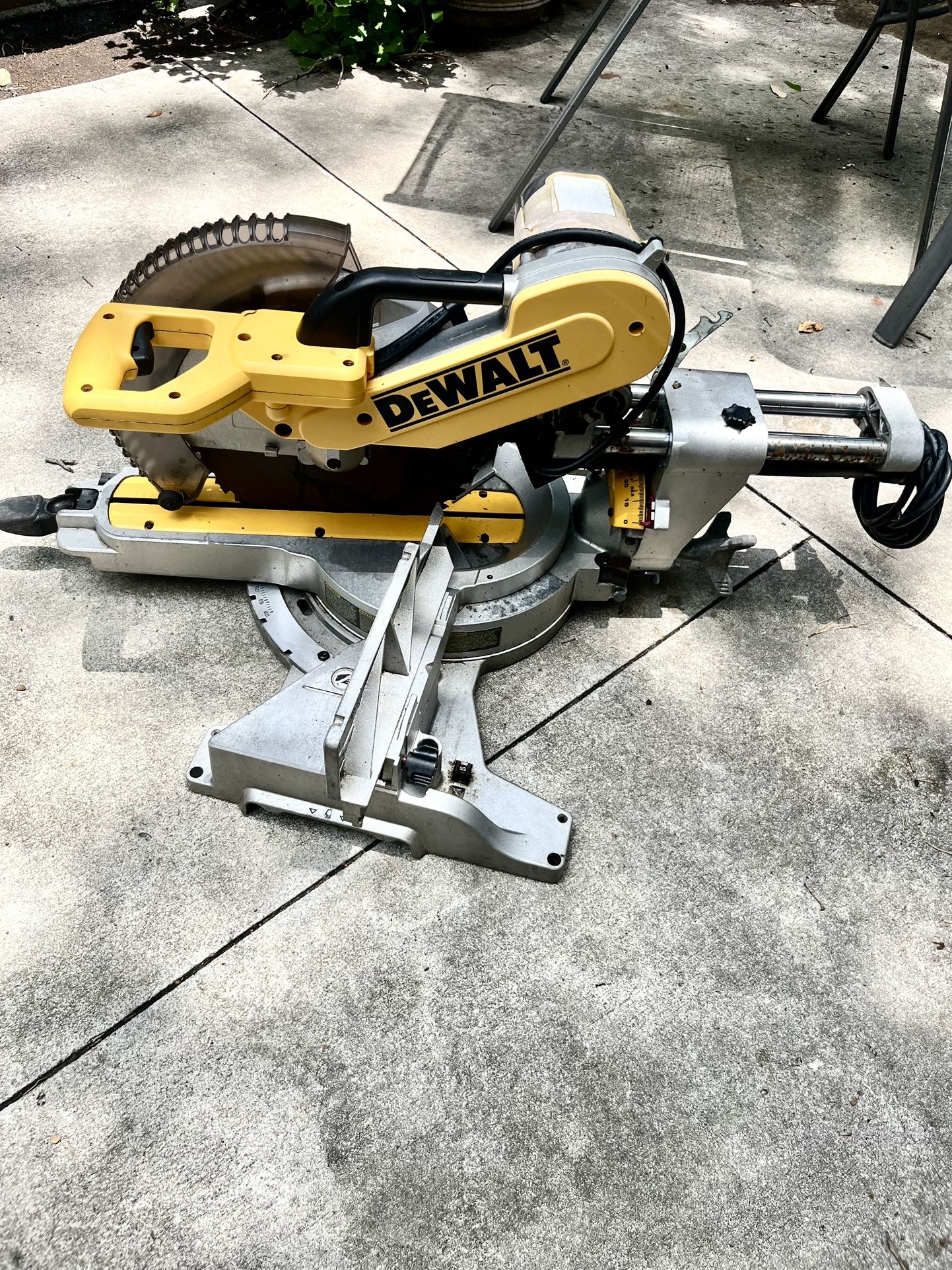 Dewalt 15 Amp Corded 12 in. Double Bevel Sliding Compound Miter Saw, Blade Wrench and Material Clamp