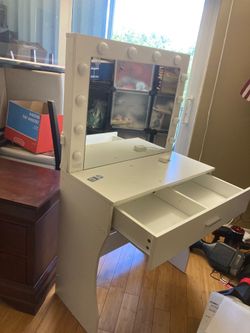 Need lights to adjust sell it as is solid wood vanity for $25