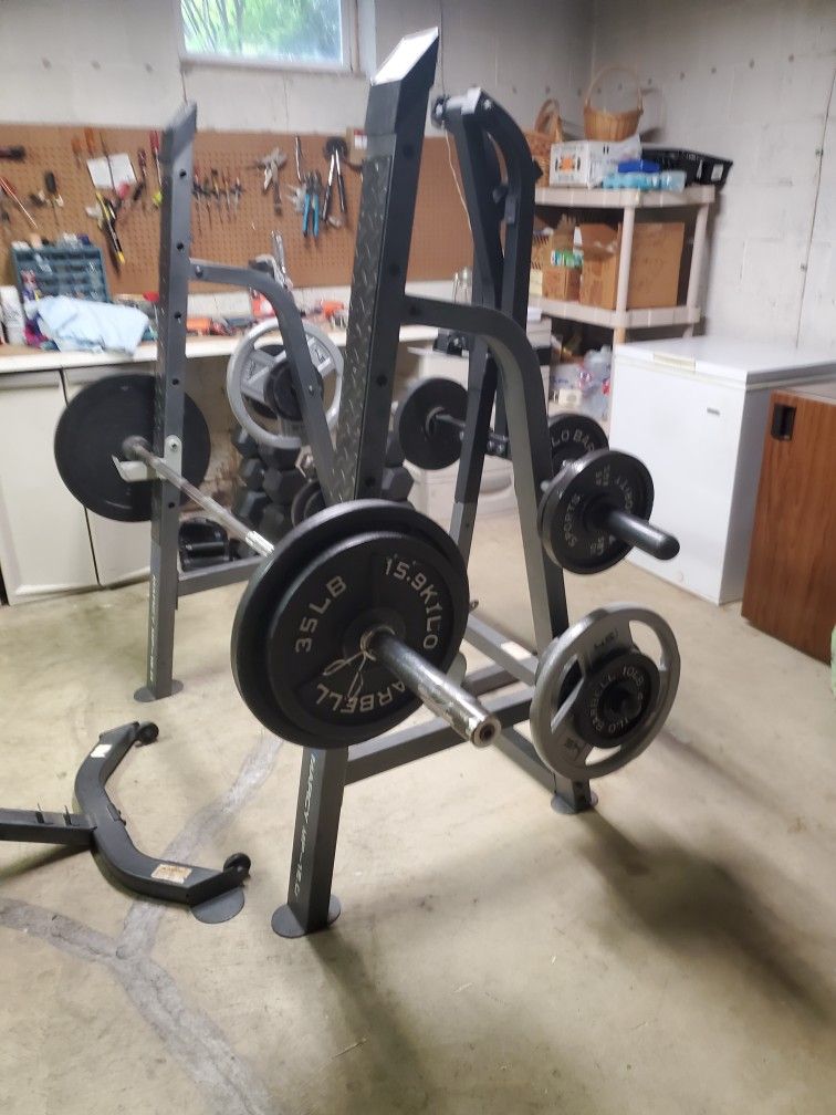 Weight Bench With 340 Lbs Of Plate Weights