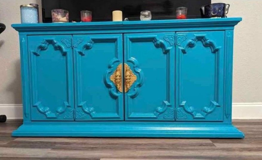 Cabinet / TV Stand / Buffet