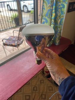 Pool Light 120 V 400 W Has Less Than 20 Hours On It