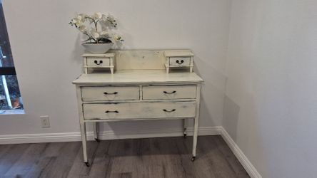 Dresser Vanity