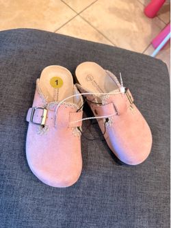 Girls shoes Pink Clogs, size 1