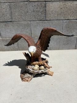 Bald Eagle with Eggs Statue