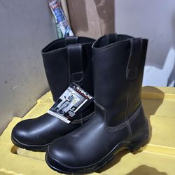 Men Boots , for Work  in Oily areas  Size 6.5