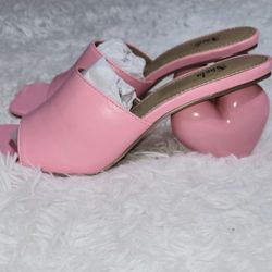 New Pink Women's Heart Heels Size 8! NWOT