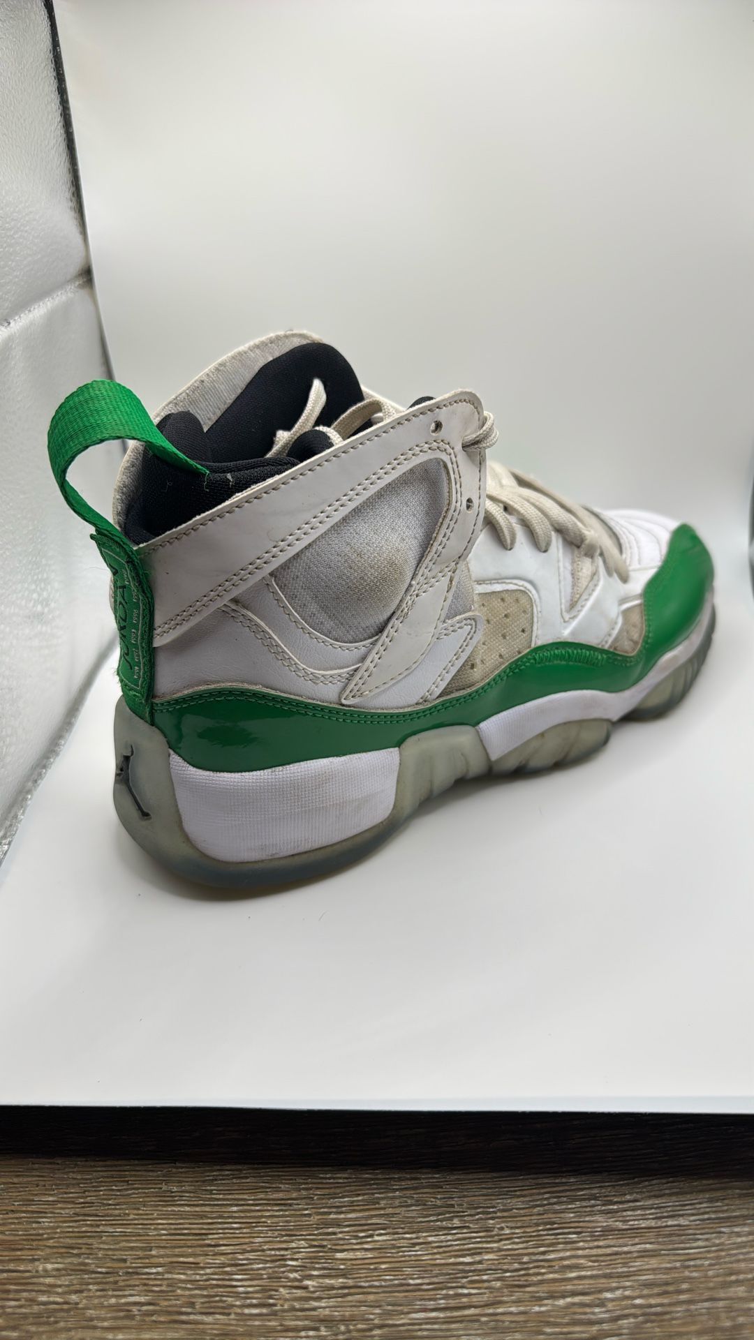 Nike Air Jordan Jumpman Two Trey