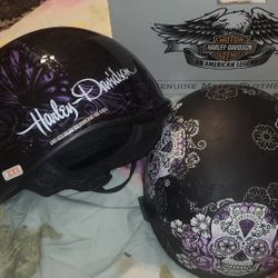 2 Women's Motorcycle Helmets