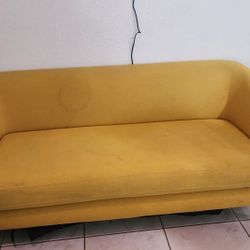FREE COUCH