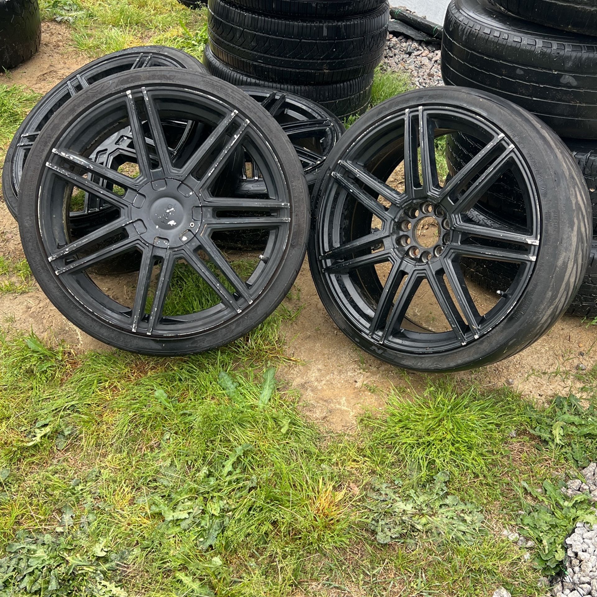 Used 20x8 Helo Wheels- Universal 5 Lug