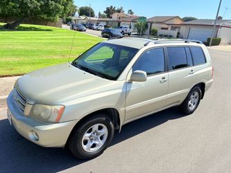 Toyota Highlander 2003 gold SUV