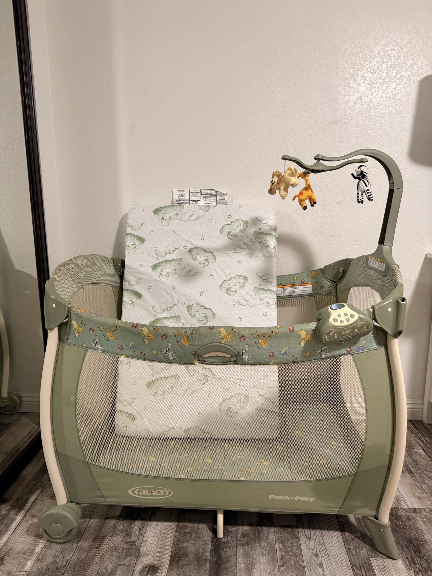 Mini Crib Portable Mattress Cover And Sheets.