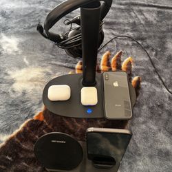 2 Phones / 2 Phone Charging Station / 2 AirPods