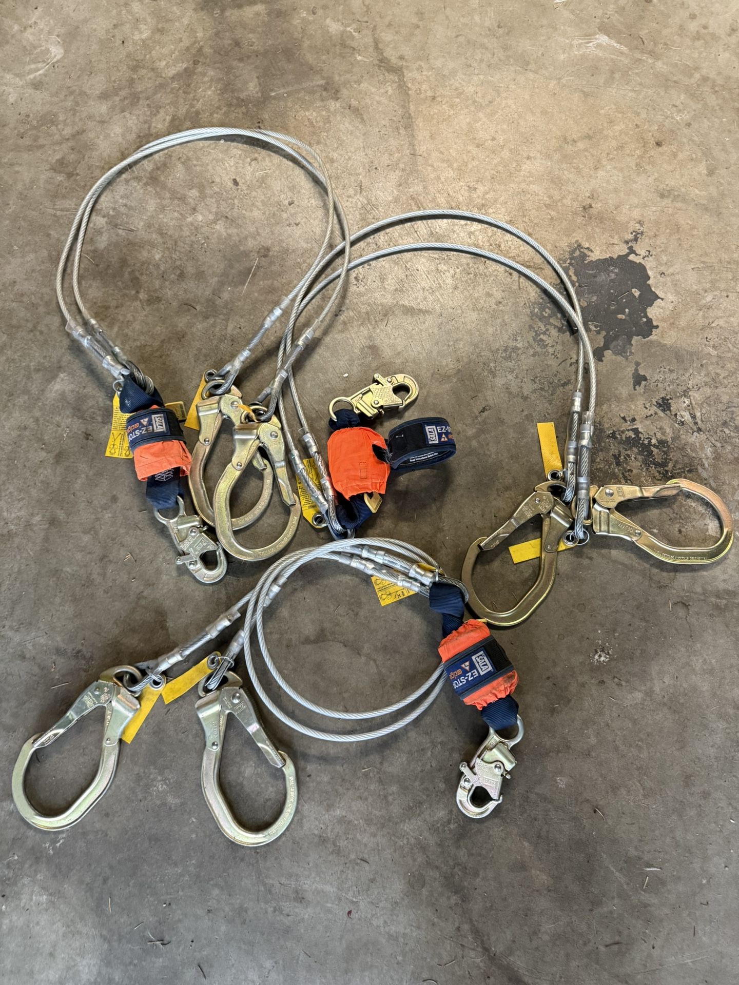 lanyard keeper of the harness.