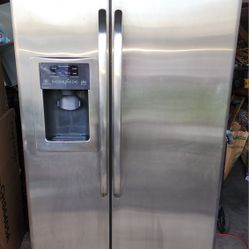GE Refrigerator 