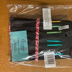 9 Aluminum Crochet Hooks Portable Case