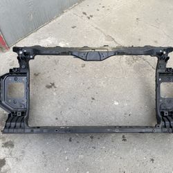 2021-2024 Kia K5 Radiator Support 