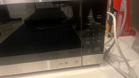 LG Smart Inverter Countertop Microwave