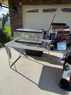 20 gallon Fish tank and acrylic top