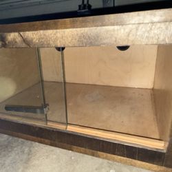 24 x 18 x 12 Reptile Enclosure