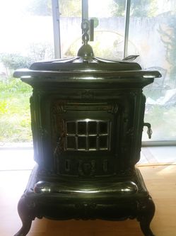 Antique Cast Iron Wood Parlor Stove for Sale in Spokane Valley, WA - OfferUp