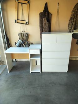 Dresser with Desk..All White Good Shape