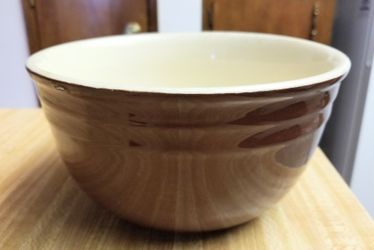 Vintage Brown and Cream 8" Stoneware Mixing Bowl - USA Circa1930-1940?